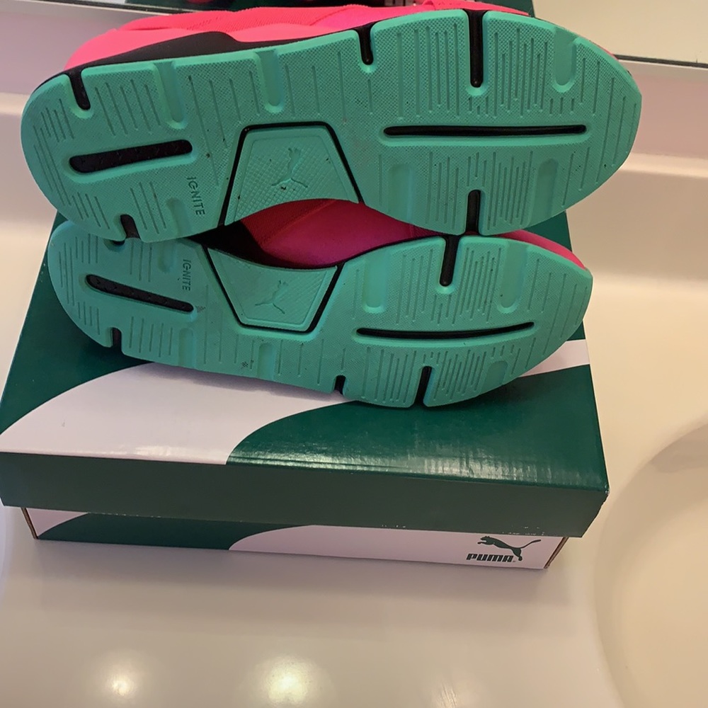 Puma Sneakers - Picture 4 of 8